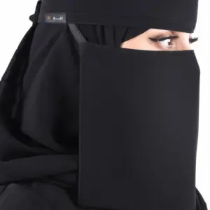 نقاب رنيم بمطاط مائل ربطه من الخلف قماش ابو وردة كوري